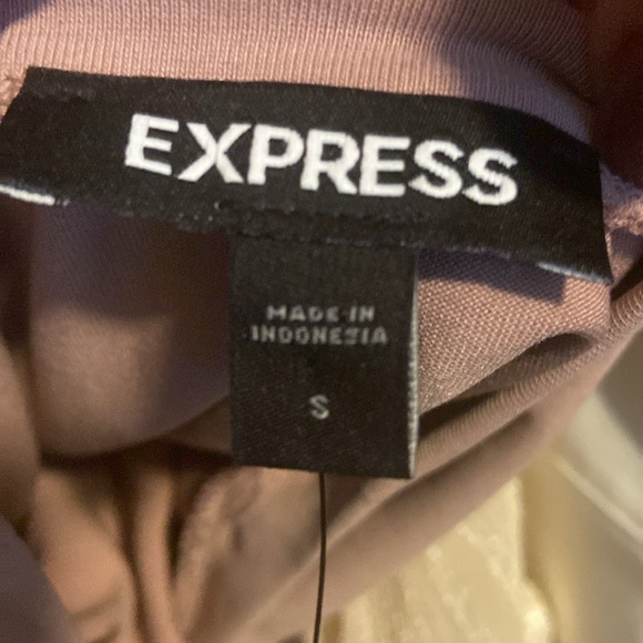 NWT Express Woman Silky Sueded Mauve Jersey Ruched T-Shirt Dress Size Small - Picture 4 of 5